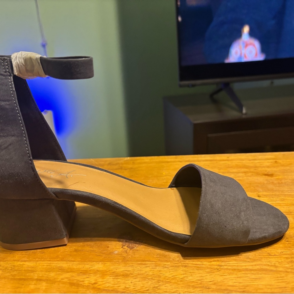 Elegant Gray Women's Block Heel Sandals